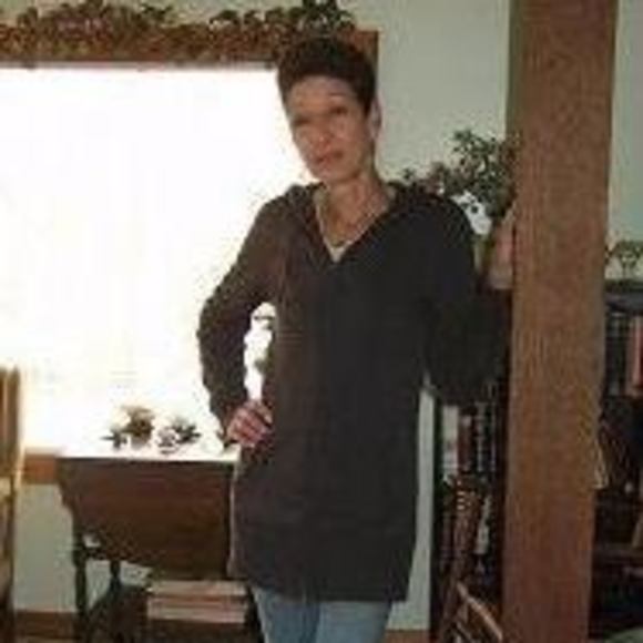 Meet your Posher, Carole - Picture 1 of 1